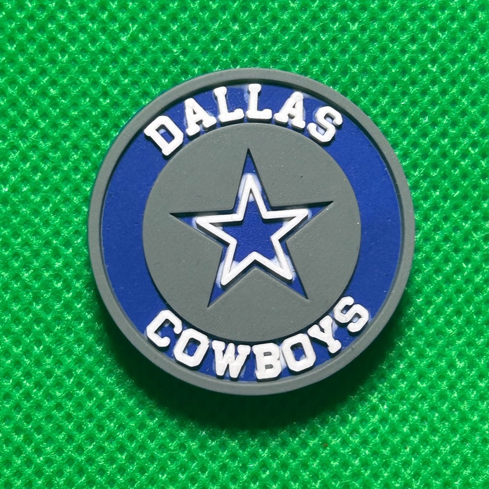 🌼 (5/$10 or 10/$15) NEW “NFL” Croc Football Charm Collection Dallas Cowboys